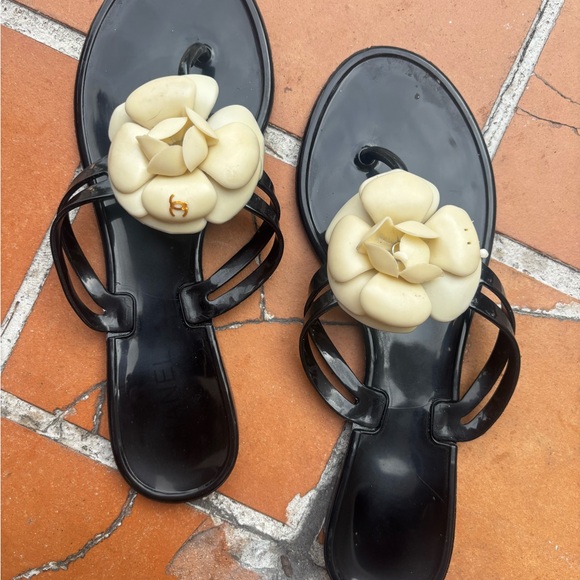 CHANEL Shoes - Chanel dress shoes flats Jelly shoes Camellia flower Thong Sandals